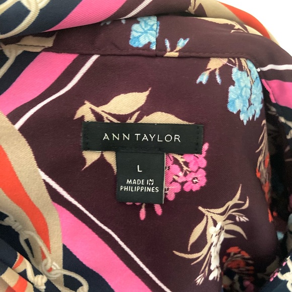 Ann Taylor Floral Scarf Print Tie Neck Button down Blouse Size L - Picture 12 of 13